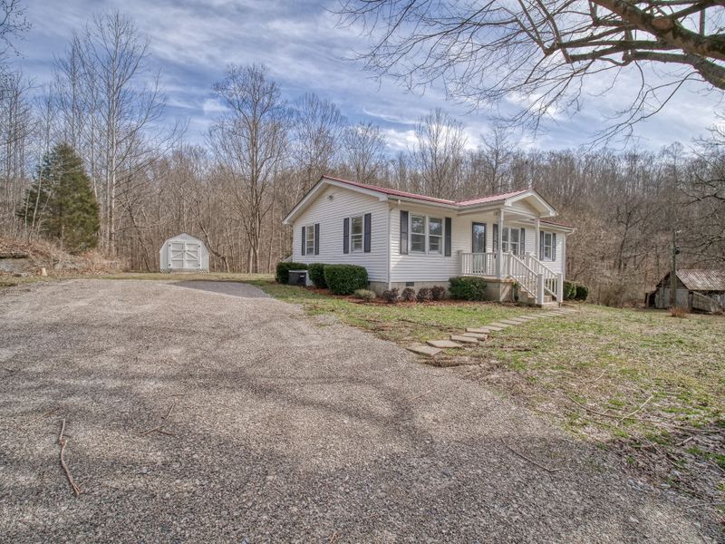 5930 Fox Branch Rd, Columbia, TN 38401
