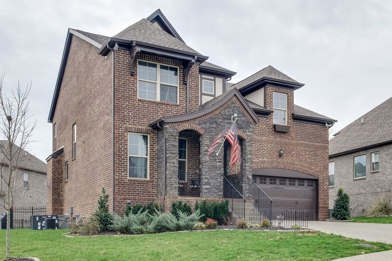 5169 Mountainbrook Cir, Hermitage, TN 37076