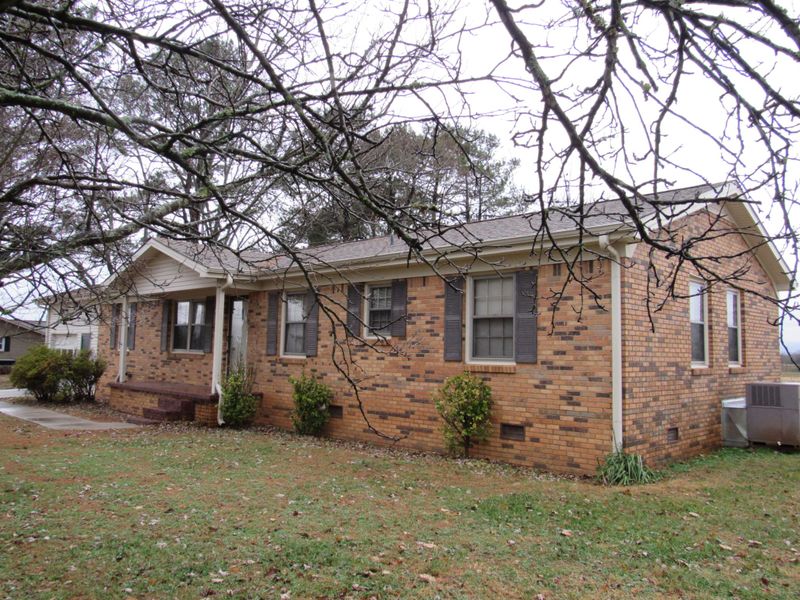 212 Brady Dr, Hazel Green, AL 35750