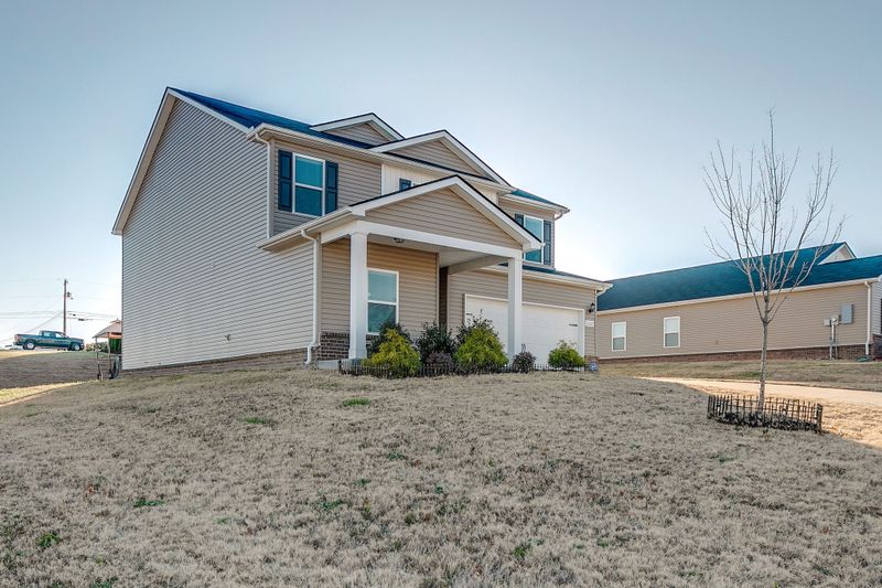 2222 Bee Hive Dr, Columbia, TN 38401