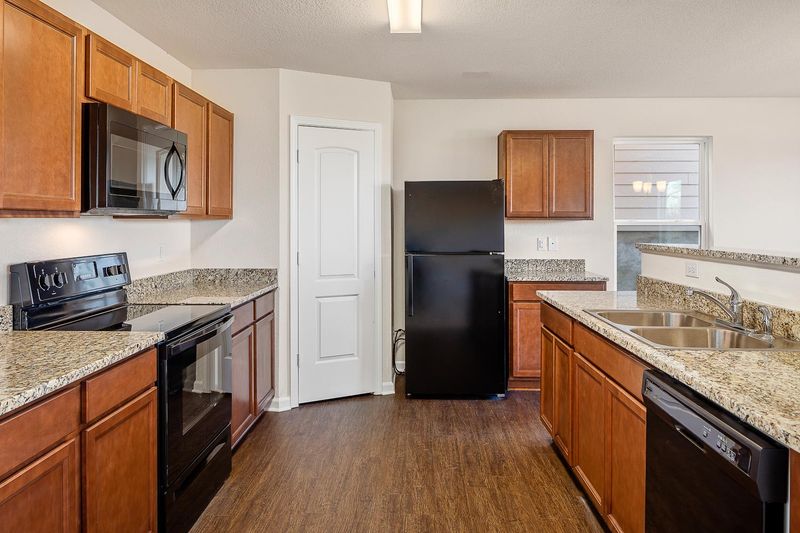 401 Bronson Dr, La Vergne, TN 37086