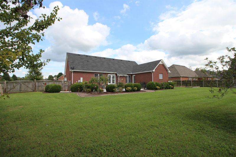 613 Pearl Ct, Smyrna, TN 37167