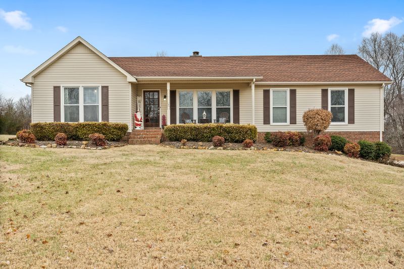 5244 Betts Rd, Greenbrier, TN 37073