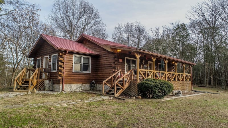 158 S Hunt Rd, Auburntown, TN 37016
