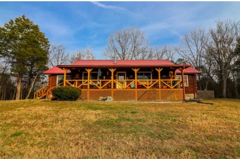 158 S Hunt Rd, Auburntown, TN 37016