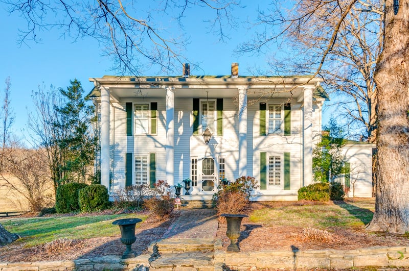 2310 Santa Fe Pike, Columbia, TN 38401