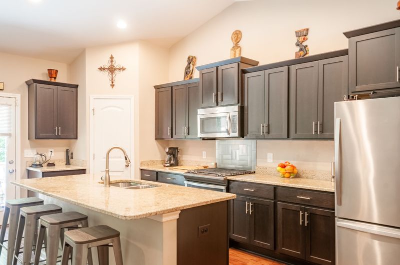 2837 Lakeside Meadows Cir, Mount Juliet, TN 37122