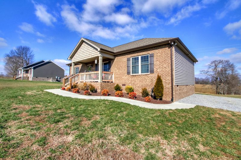 597 Womack Rd, Bethpage, TN 37022
