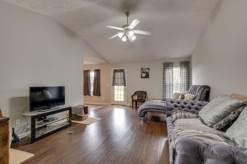 7004 Big Eagle Trl, Spring Hill, TN 37174