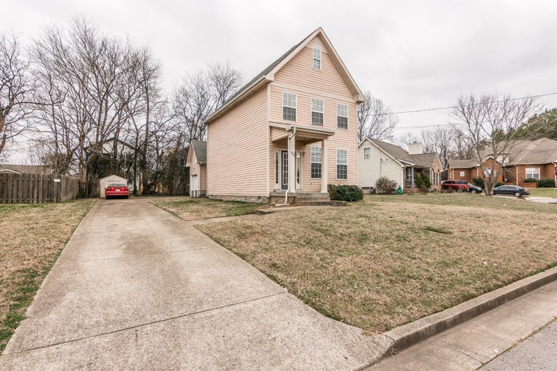 809 Crescent Hill Rd, Nashville, TN 37206