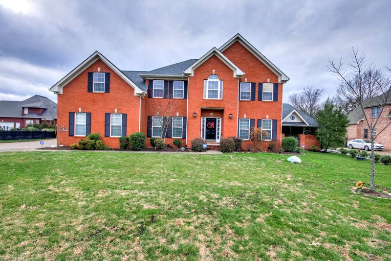 1307 Marathon Dr, Murfreesboro, TN 37129