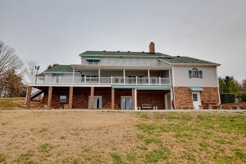 176 N Deer View Ln, Clarksville, TN 37043