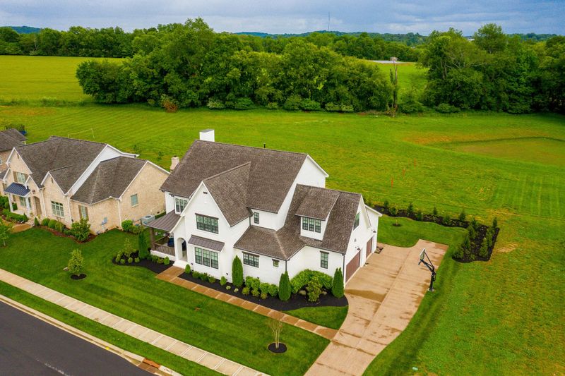 4107 Old Light Cir, Arrington, TN 37014