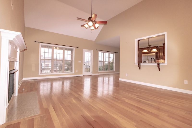 1055 Carrs Creek Blvd, Greenbrier, TN 37073
