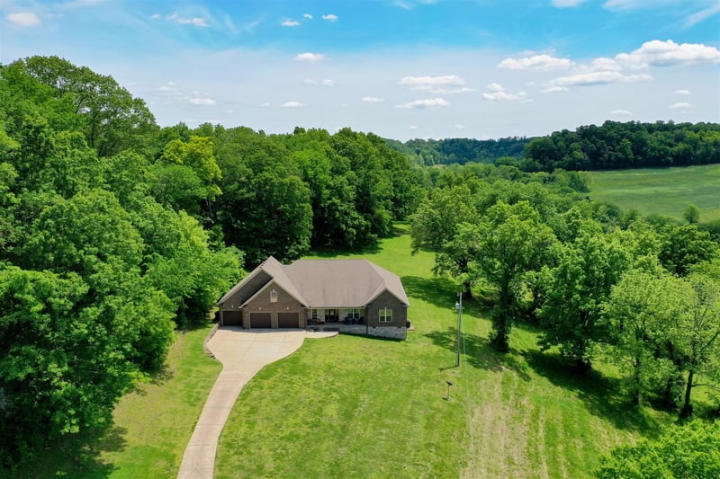 4003 Catheys Creek Rd, Hampshire, TN 38461