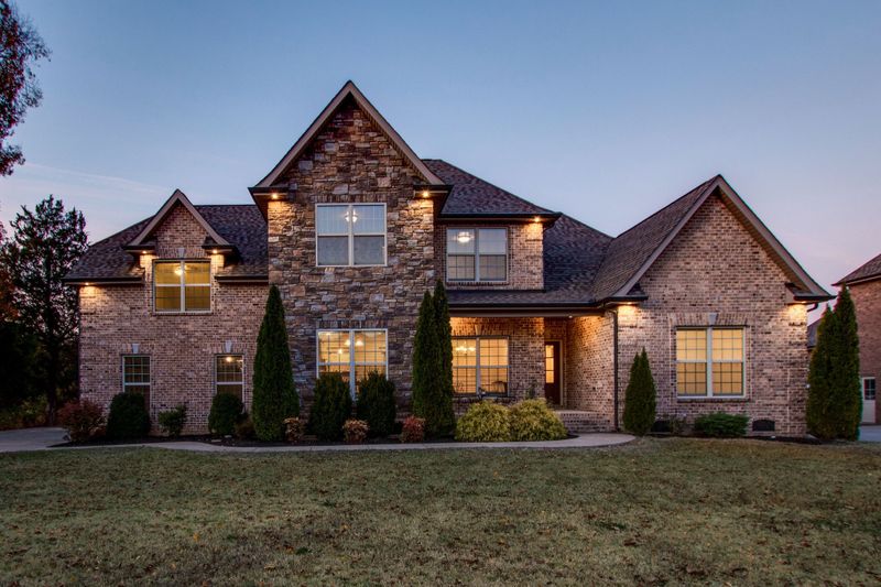1308 Twin View Dr, Murfreesboro, TN 37128