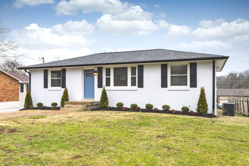 216 Bonnaridge Dr, Hermitage, TN 37076
