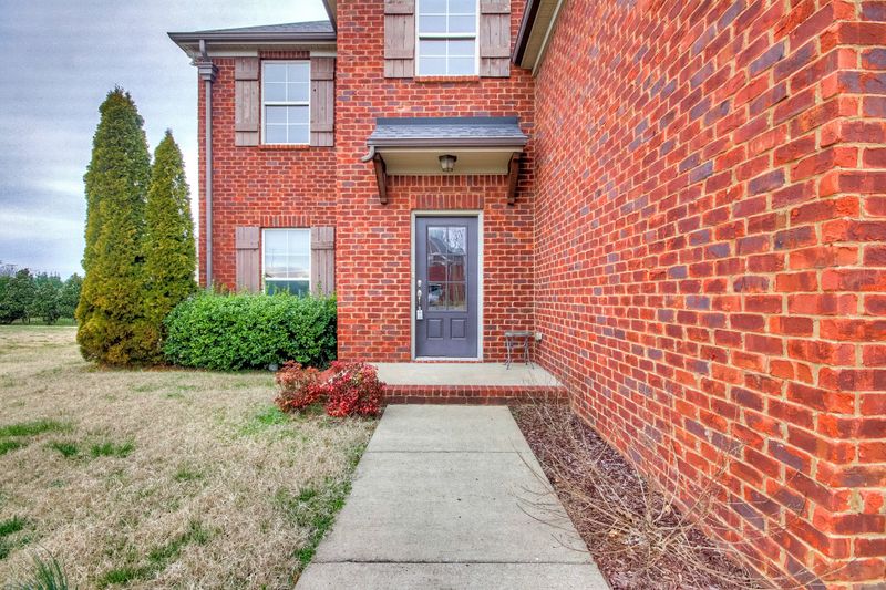 5446 Cloister Dr, Murfreesboro, TN 37128