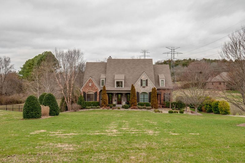 2304 Corinne Ct, Franklin, TN 37064