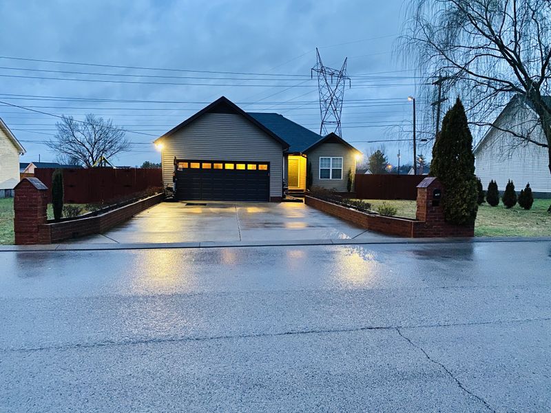 1968 Old Castle Dr, Murfreesboro, TN 37127