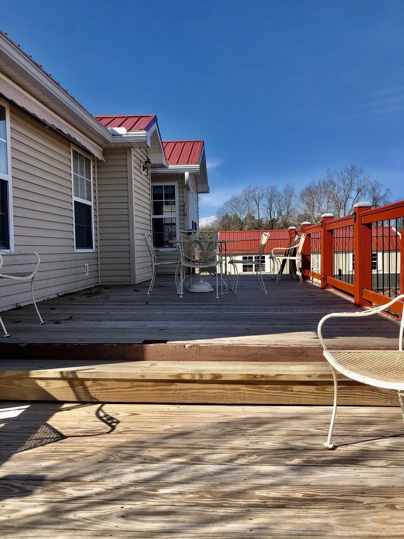 960 Eli Rd, Bon Aqua, TN 37025