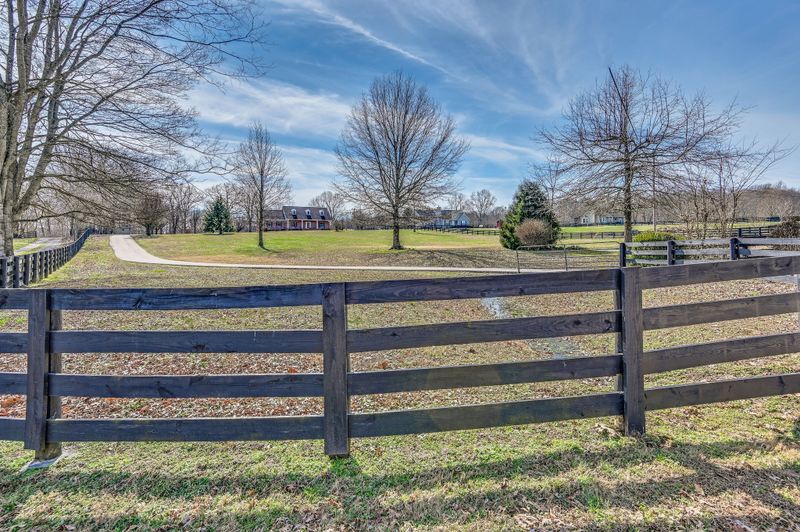 5727 Natchez Trace Rd, Franklin, TN 37064