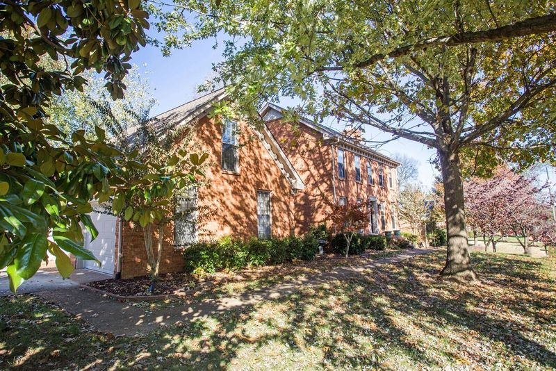 109 Walnut Trce, Hendersonville, TN 37075