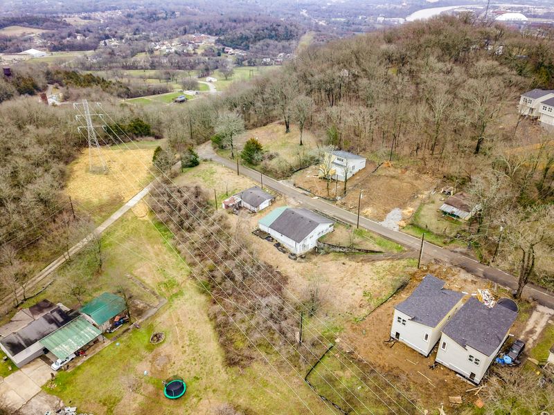 2415 Stivers St, Nashville, TN 37218
