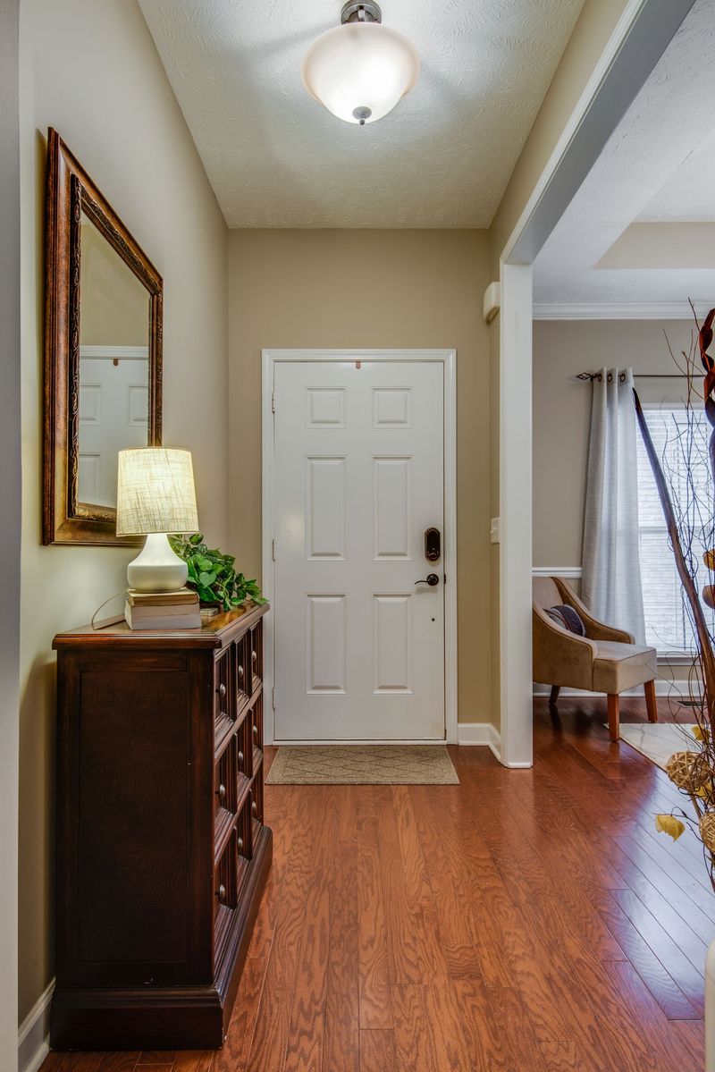 249 Sundown Dr, Antioch, TN 37013