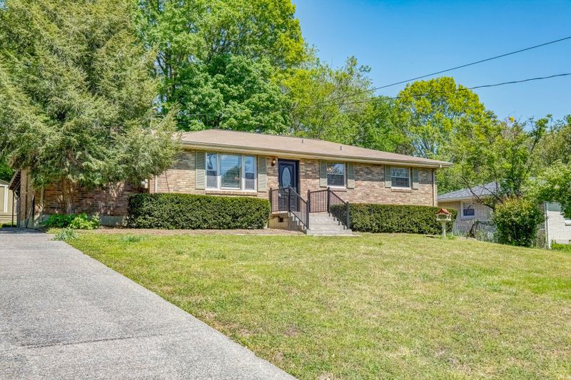 1815 Welcome Ln, Nashville, TN 37216