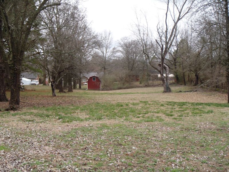 651 Stanvid Dr, Nashville, TN 37216