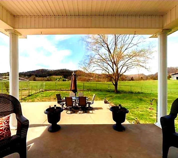 769 Pleasant Shade Hwy, Pleasant Shade, TN 37145