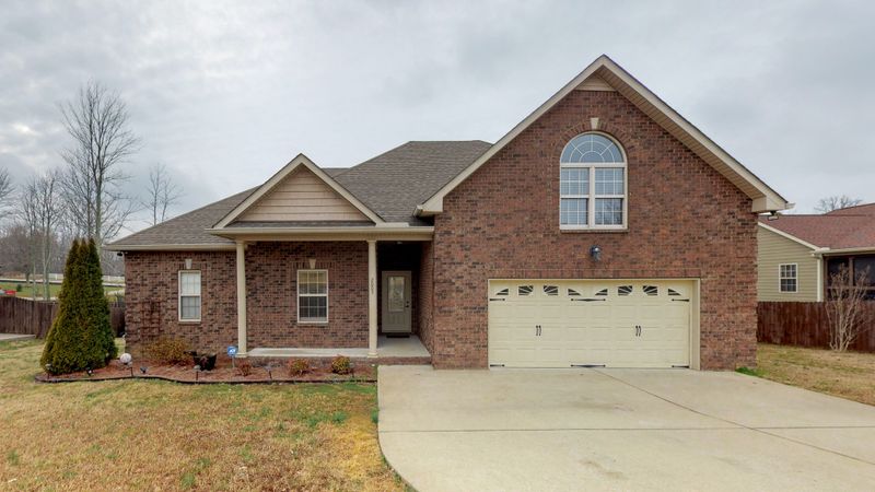 2005 Rebekah Dr, Greenbrier, TN 37073