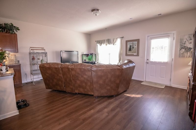 344 David Bolin Dr, La Vergne, TN 37086