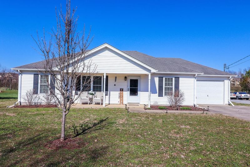 2037 Holbeach Dr, Murfreesboro, TN 37130