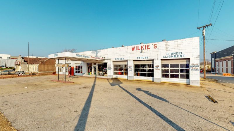 4400 Charlotte Ave, Nashville, TN 37209