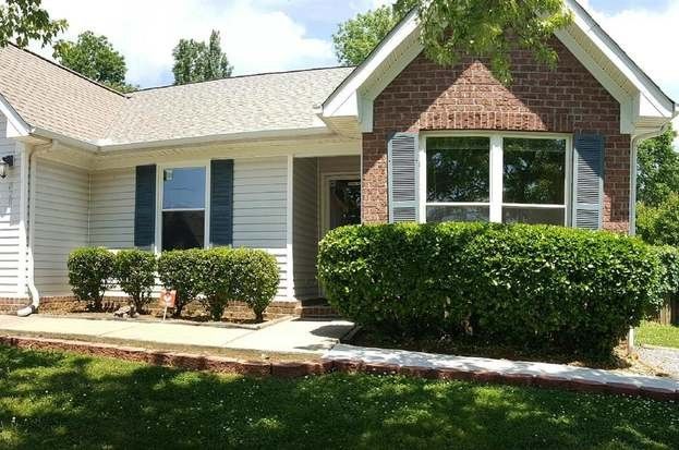 828 Lavergne Ln, La Vergne, TN 37086