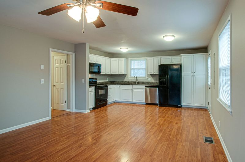 219 Cedar Dr, Franklin, TN 37064