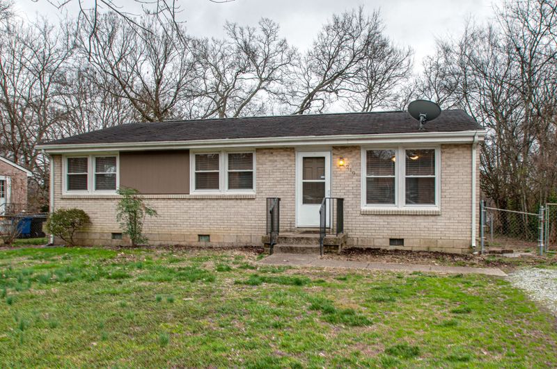 219 Cedar Dr, Franklin, TN 37064