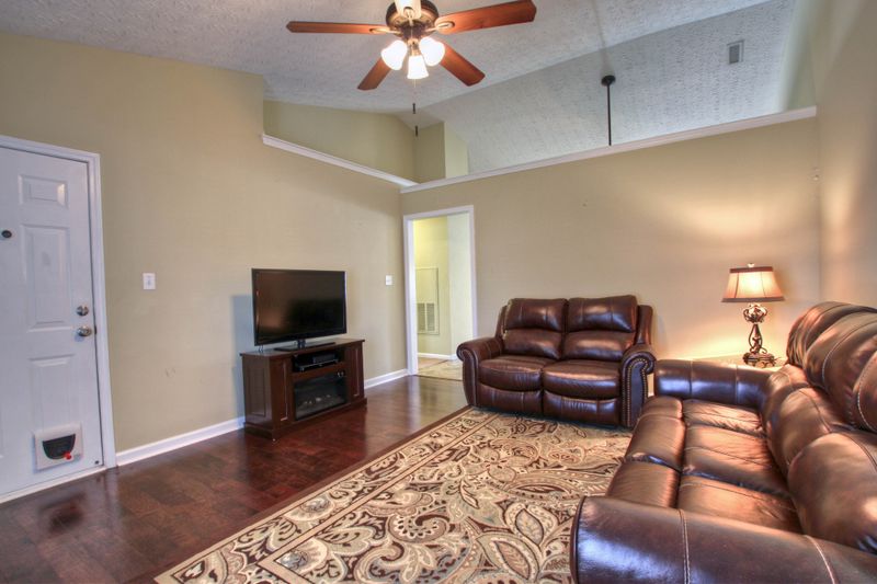 1625 Allston Dr, Murfreesboro, TN 37128