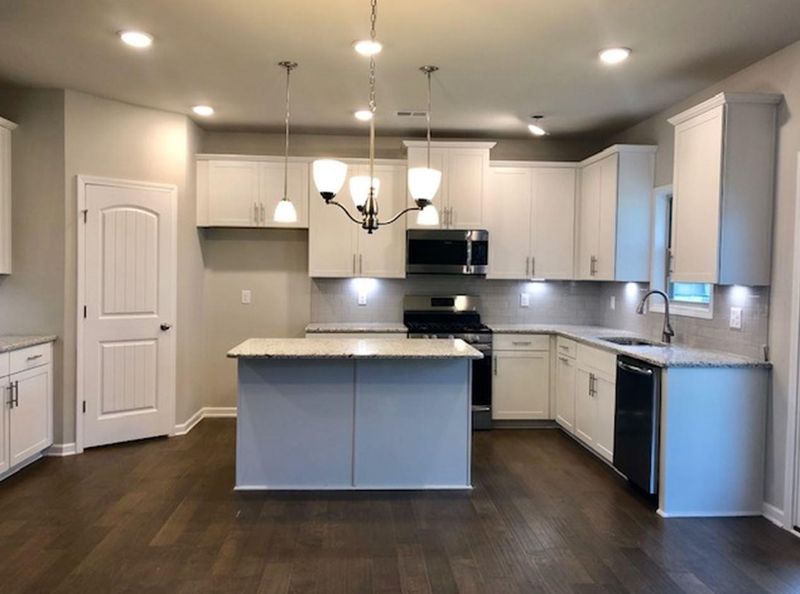 1130 Black Oak Dr, Murfreesboro, TN 37128