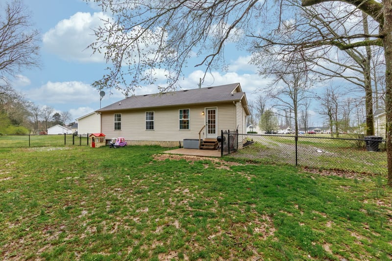 1921 Ozark Ct, Murfreesboro, TN 37127