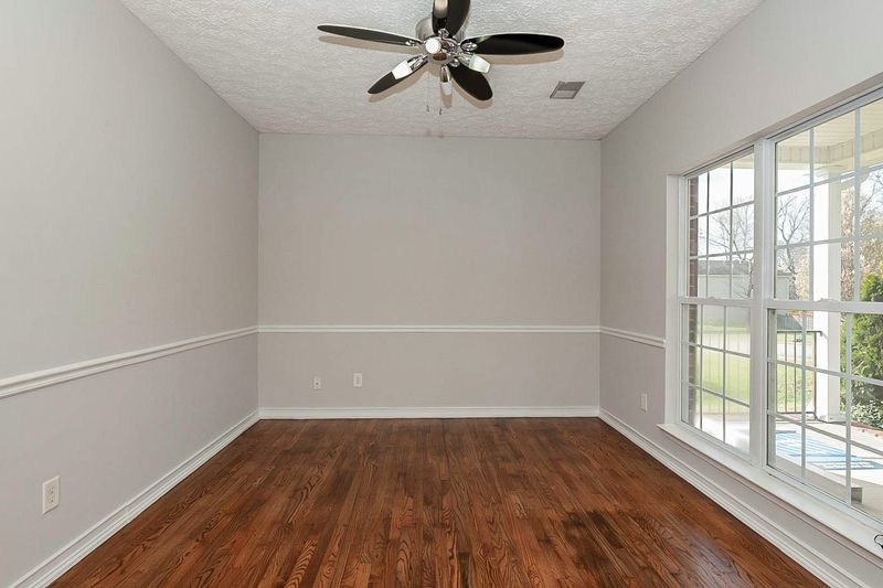 1022 Whitley Pl, Hendersonville, TN 37075
