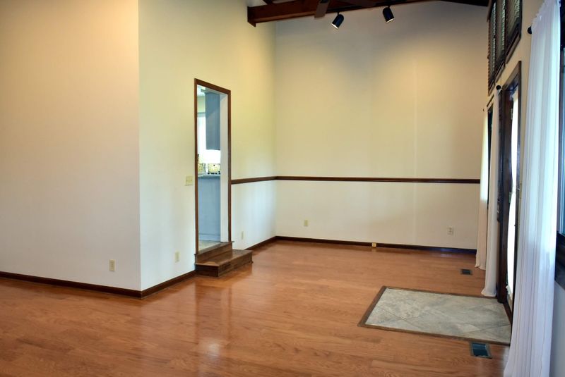 3045 Dell Dr, Hermitage, TN 37076