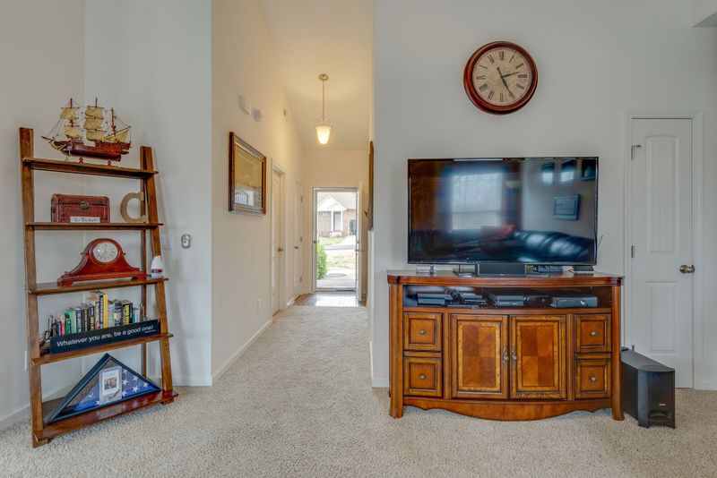206 Wyburn Pl, Burns, TN 37029