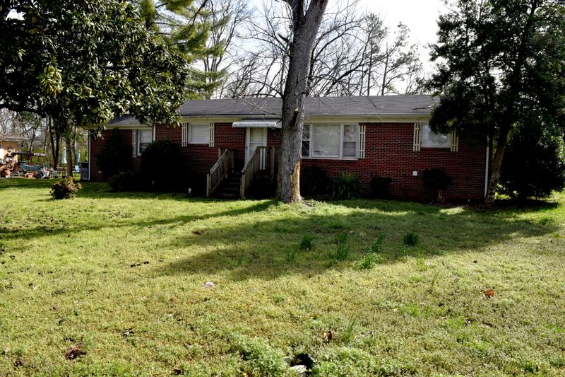 105 Arnold Ln, Murfreesboro, TN 37127