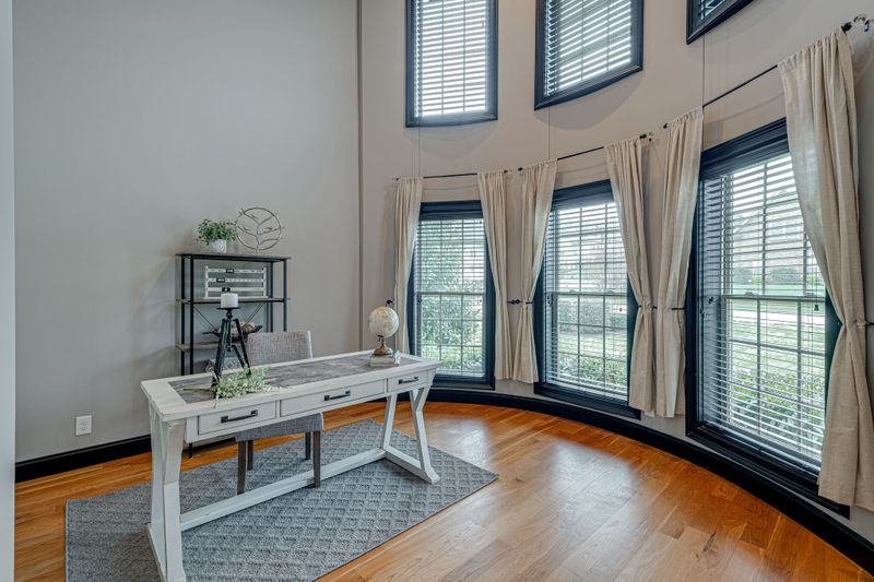 1204 Twin View Dr, Murfreesboro, TN 37128