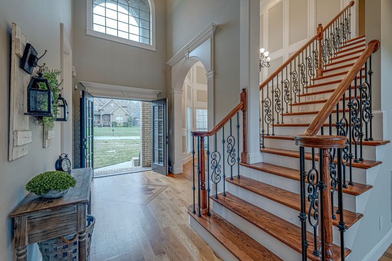 1204 Twin View Dr, Murfreesboro, TN 37128