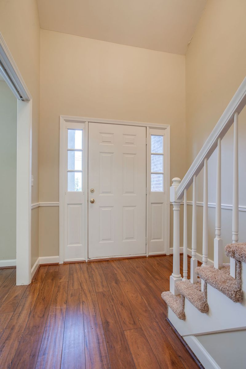 8937 Sawyer Brown Rd, Nashville, TN 37221