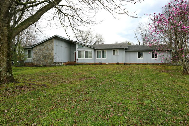 4281 E Jefferson Pike, Lascassas, TN 37085